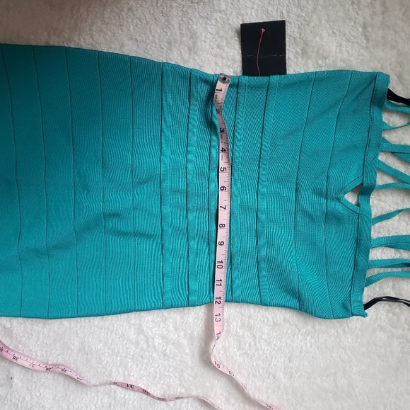 Green bebe dress - Picture 6 of 7